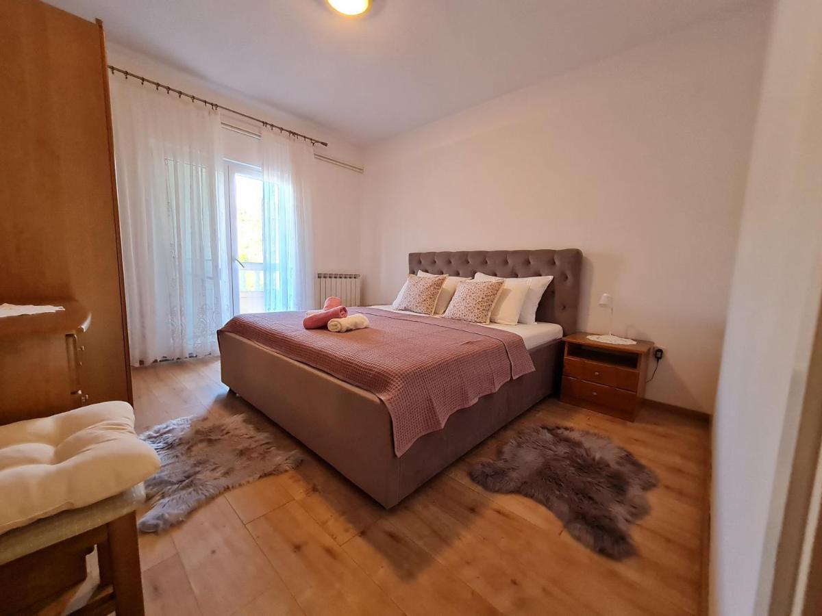 Apartments Nada Mundanije ภายนอก รูปภาพ