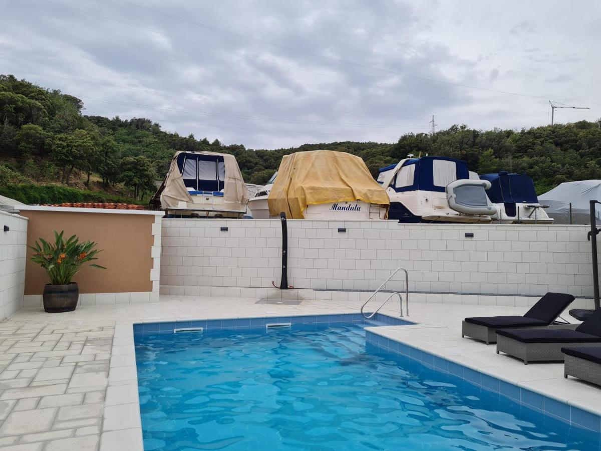 Apartments Nada Mundanije ภายนอก รูปภาพ